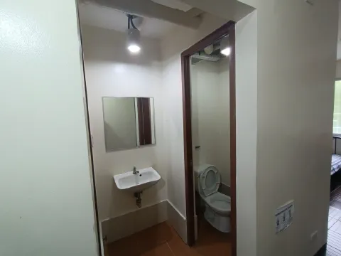 Toilet and Bath — Acacia Residence Hall