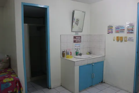 Toilet and Bath — Kamagong Residence Hall